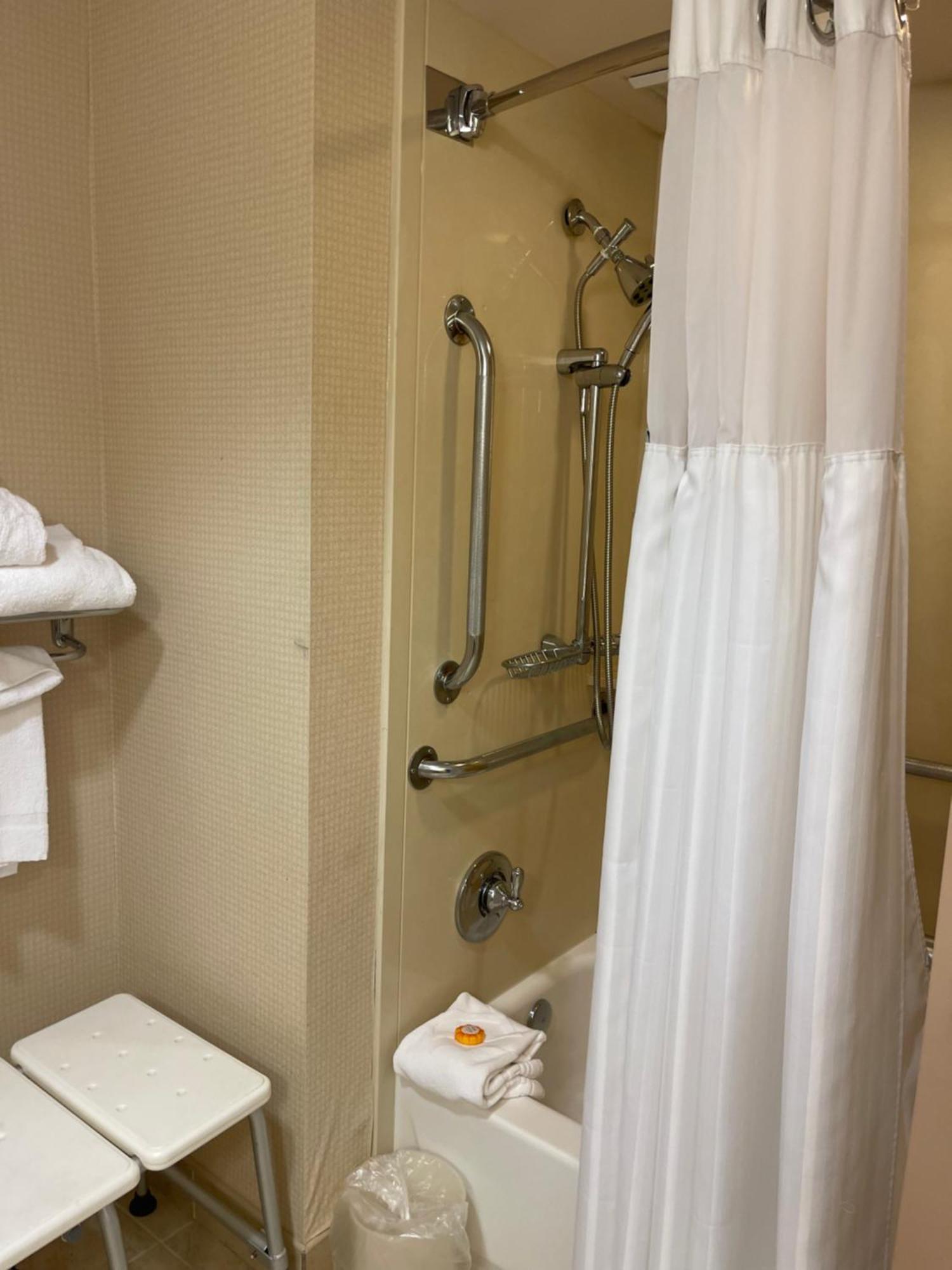 Quality Hotel Essington Εξωτερικό φωτογραφία